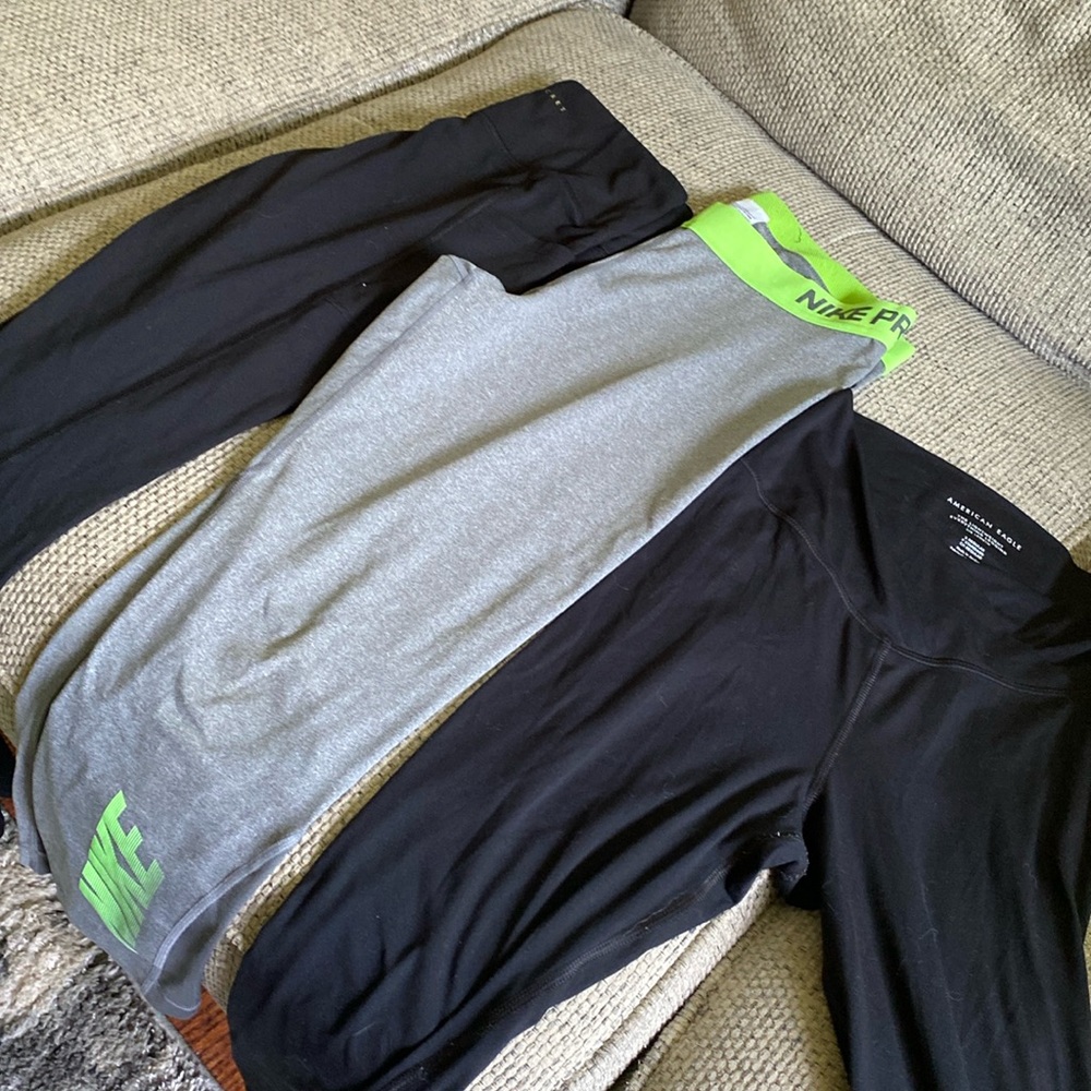 3 pairs of leggings